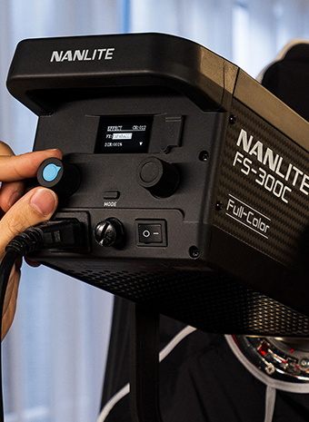 Nanlite FC-500C — повнокольоровий світлодіодний спот високої потужності