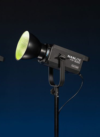 Nanlite FC-500C — повнокольоровий світлодіодний спот високої потужності