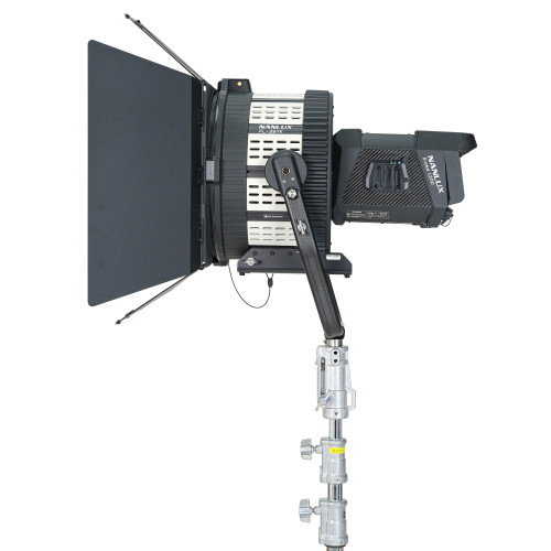 Студійне світло NANLUX Evoke 1200B LED Bi-Color Spotlight with FL-35YK Fresnel Lens and Flight Case (Evoke 1200B FL-YK-Kit)
