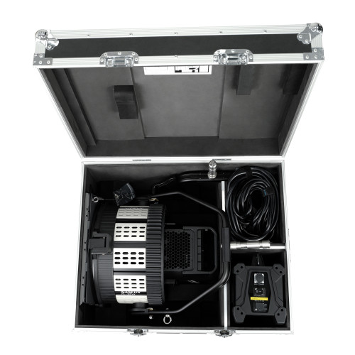Студійне світло NANLUX Evoke 1200 LED Daylight Spot Light with FL-35YK Fresnel Lens and Flight Case (Evoke 1200 FL-YK-Kit)