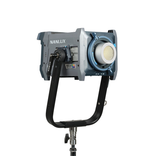 Студійне світло NANLUX Evoke 600C RGB LED Spotlight with trolley case (Evoke 600C KIT)